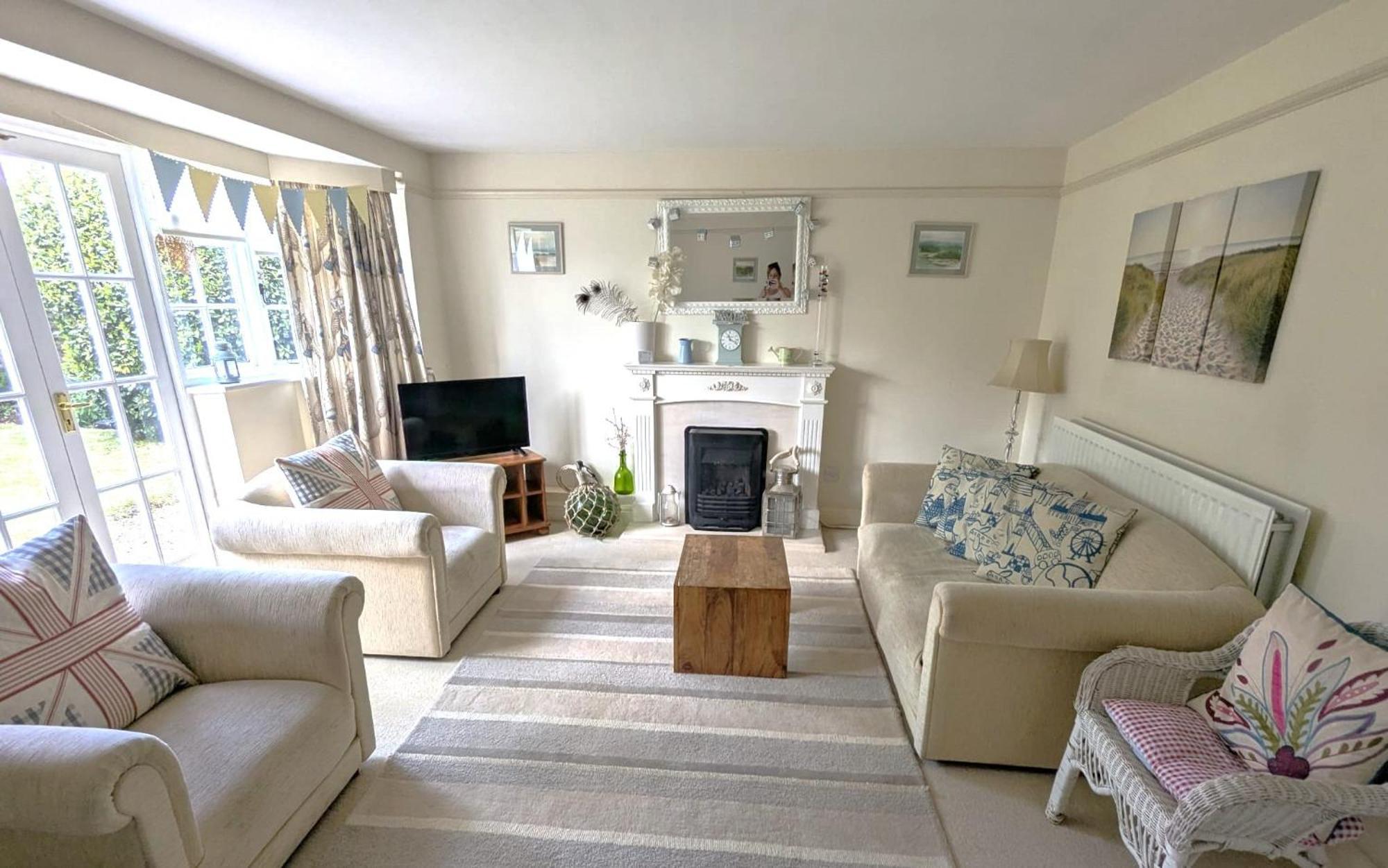 Georgian 2 Bedroom Apartment In Chichester With Free Parking - Chichester Holiday Properties Экстерьер фото